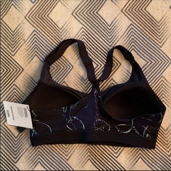 Victoria’s Secret (Sport) Sport Bra - Picture 4 of 7